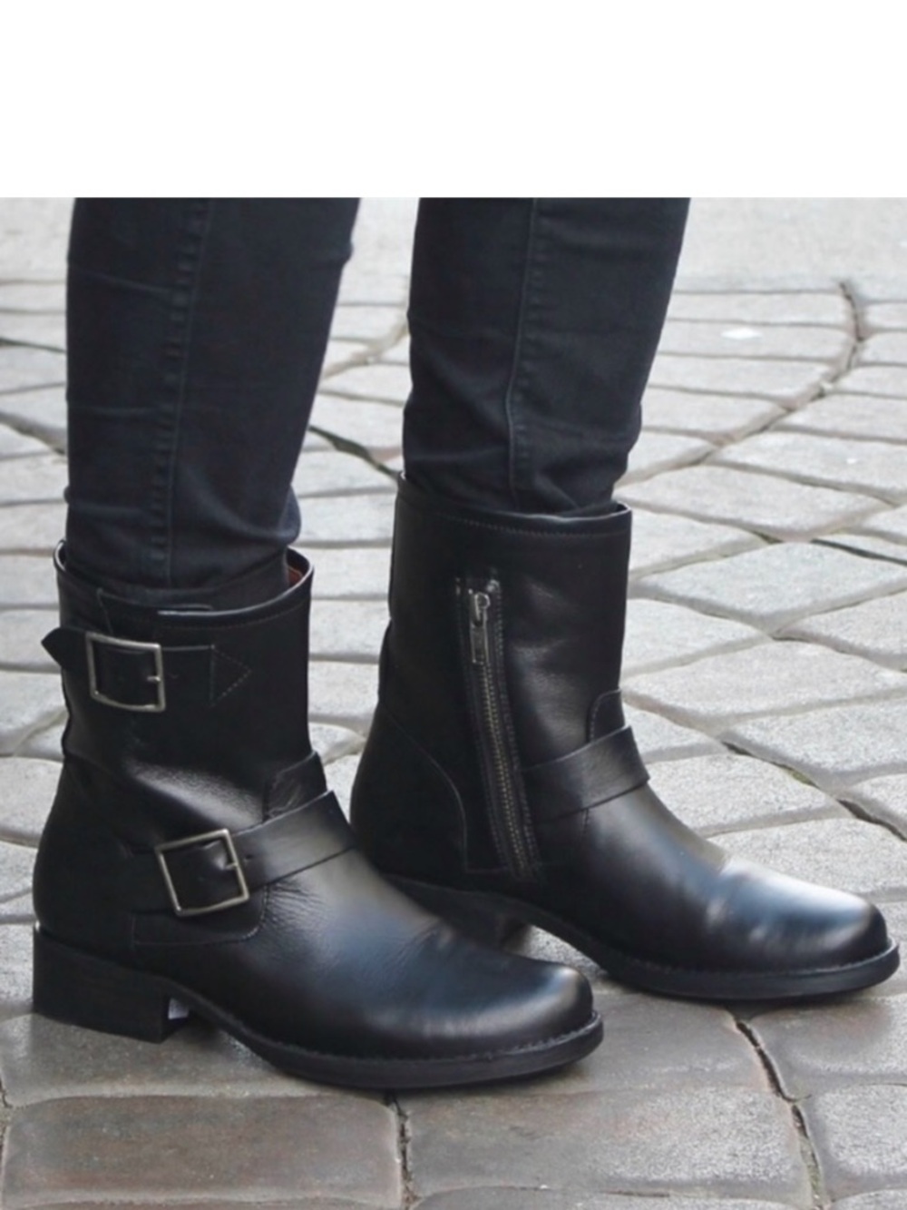 Frye Vicky Engineer Short Black Leather Buckle Boots Size 7.5 - Picture 1 of 10